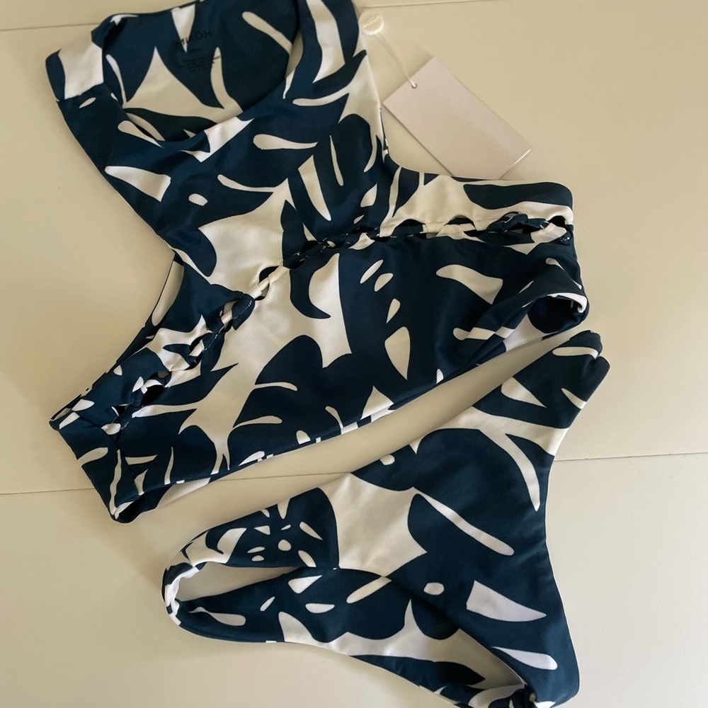 New - 2 Piece Set Mikoh bikini top and bottom